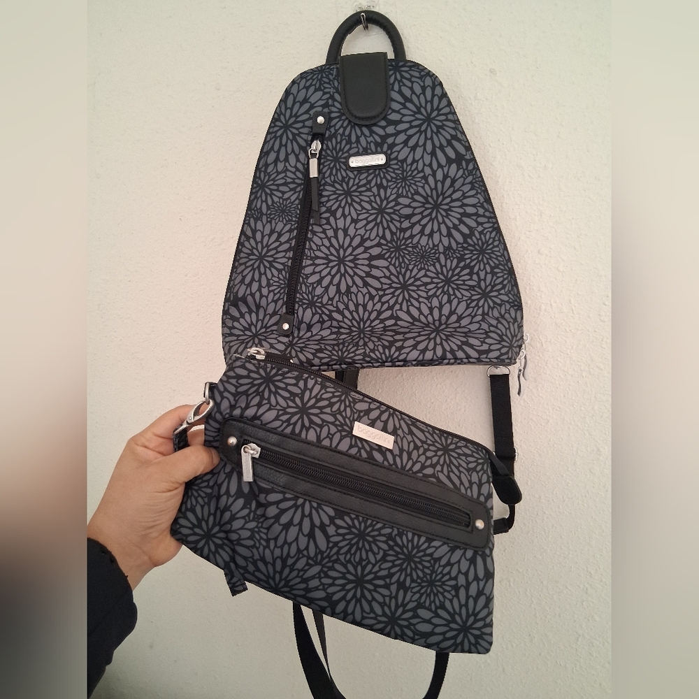 Baggallini 2 Piece Bundle Includes Crossbody And … - image 1